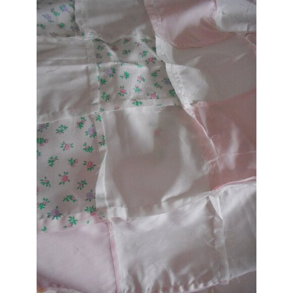 Floral patchwork Quilt top Quilted square Estate find  80 x 40 " - Picture 6 of 9